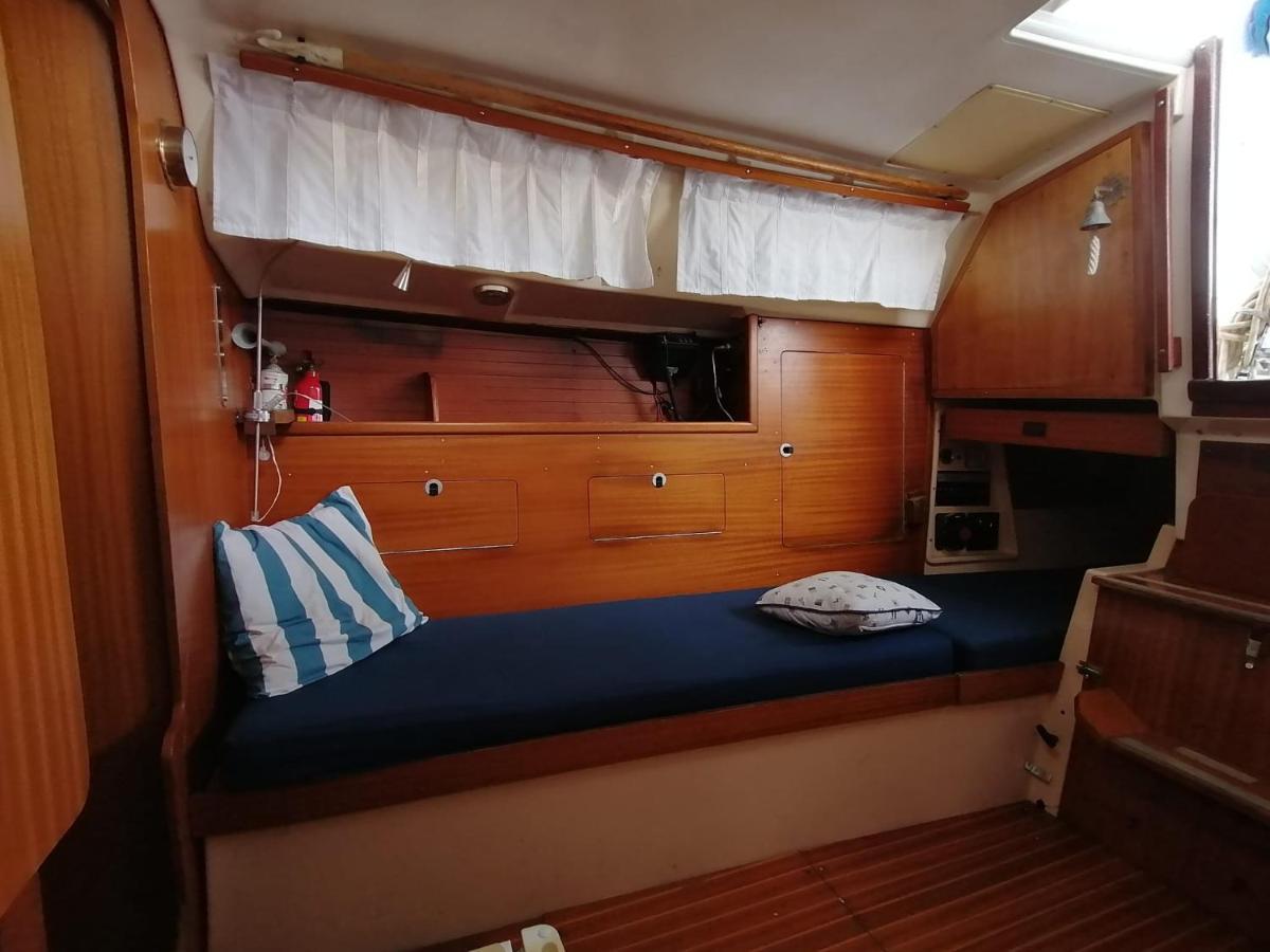 Cozy Sailboat In Barcelona!! No Showers Sant Adrià de Besòs Eksteriør billede