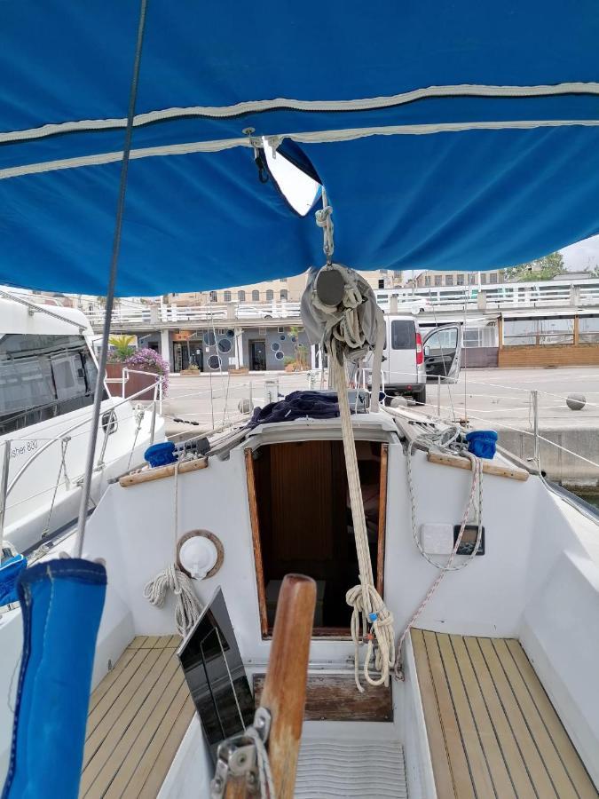 Cozy Sailboat In Barcelona!! No Showers Sant Adrià de Besòs Eksteriør billede